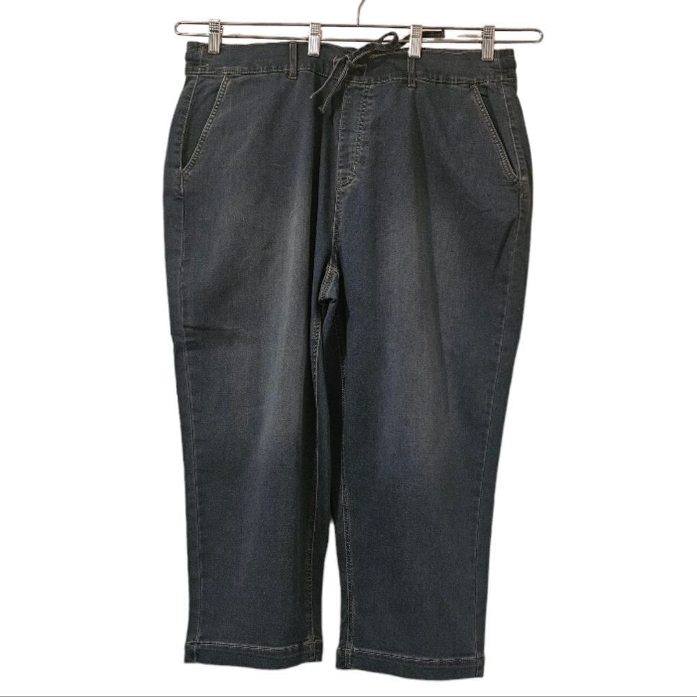 Blue D/C Jeans Penningtons Women's 1948 Fit Stretch Capri Jeans